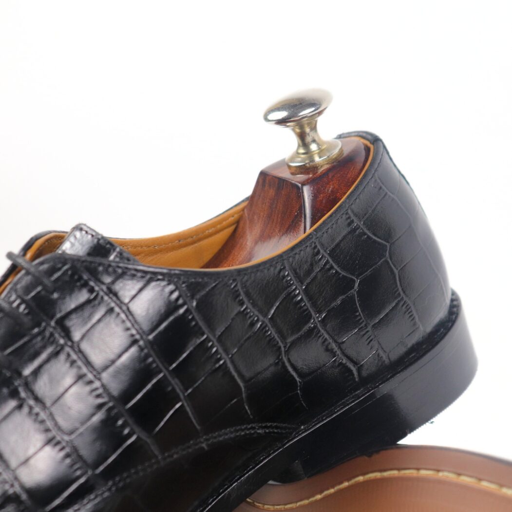 DANZIO Black Croco-Print Leather Derby Shoes For Men