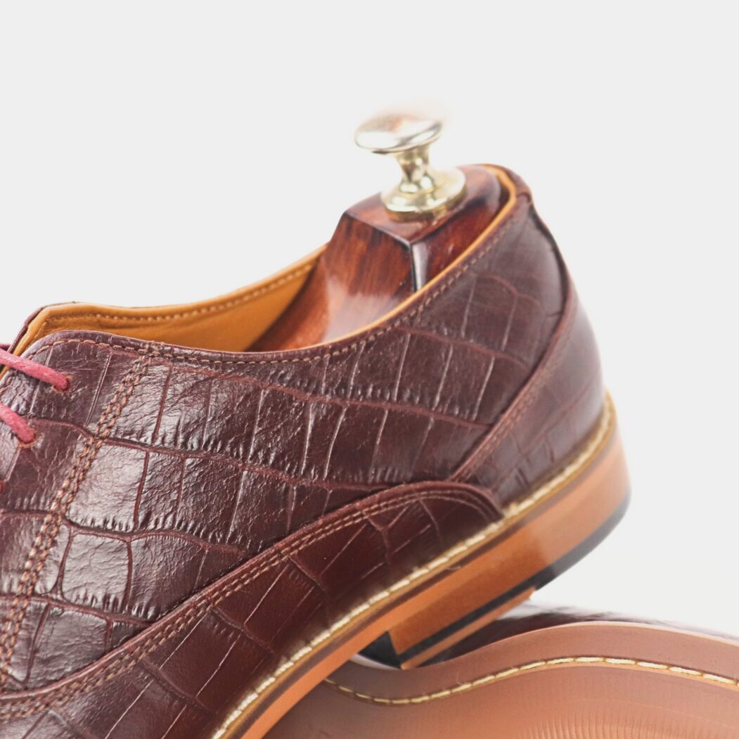 DANZIO Maroon Croco-Print Leather Oxford Shoes For Men